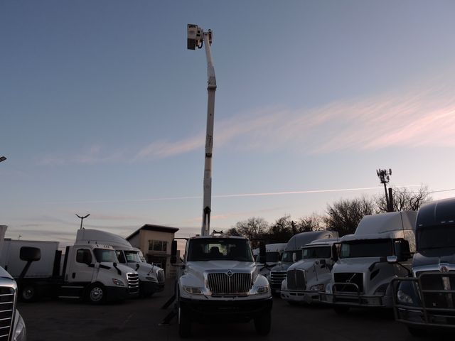 2009 International 4300 SBA 4x2