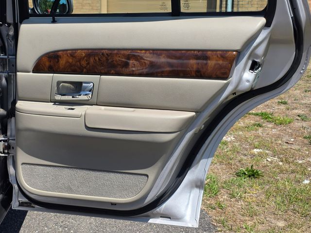 2009 Mercury Grand Marquis LS Ultimate Edition
