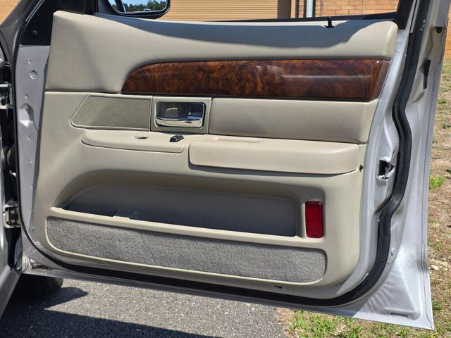 2009 Mercury Grand Marquis LS Ultimate Edition