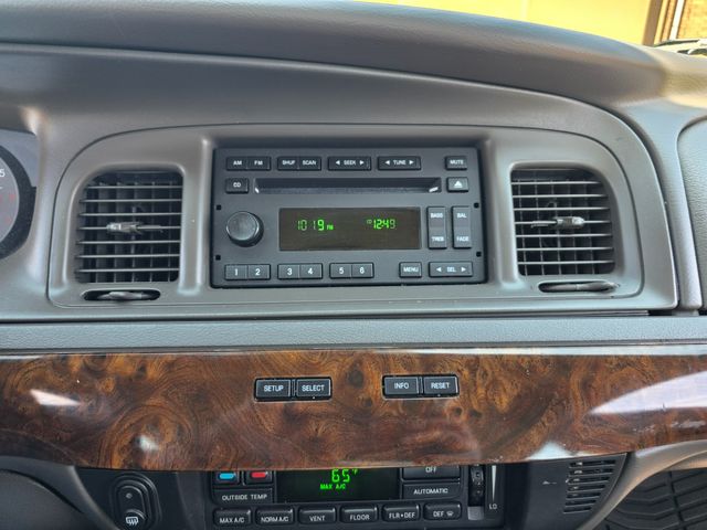 2009 Mercury Grand Marquis LS Ultimate Edition