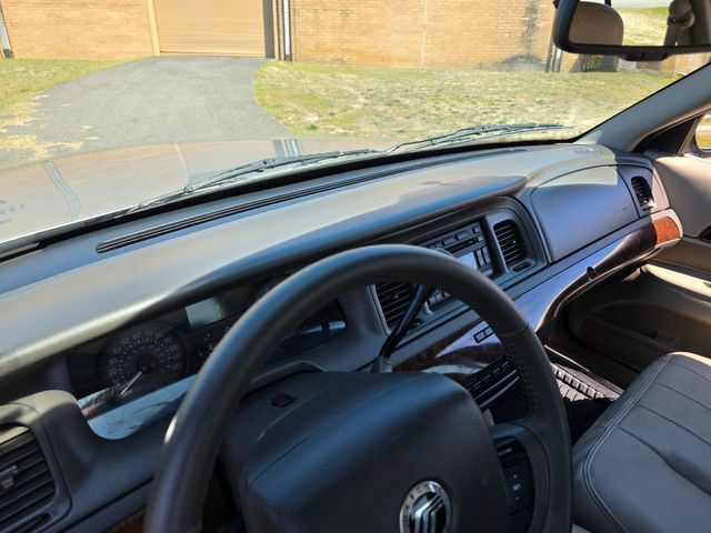 2009 Mercury Grand Marquis LS Ultimate Edition