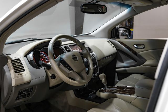 2009 Nissan Murano LE