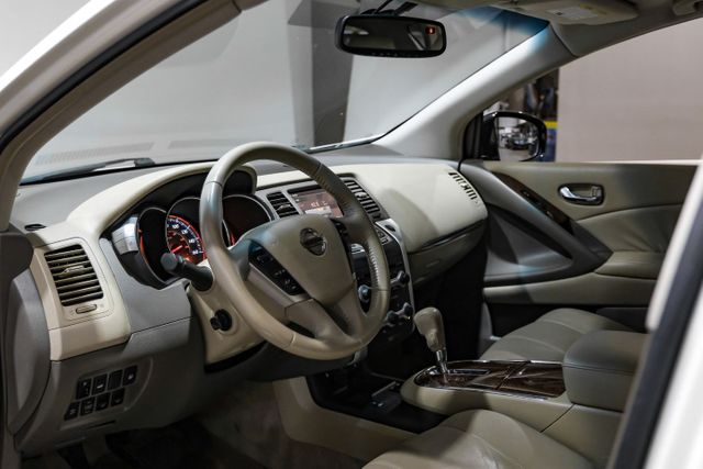 2009 Nissan Murano LE