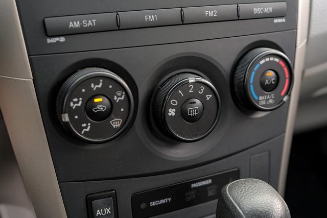 2009 Toyota Corolla LE Power Windows & Locks AUX Tilt/Telescope Wheel 2009 Toyota Corolla LE Power Windows & Locks AUX Tilt/Telescope Wheel