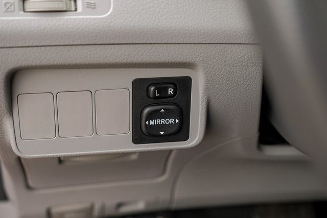 2009 Toyota Corolla LE Power Windows & Locks AUX Tilt/Telescope Wheel 2009 Toyota Corolla LE Power Windows & Locks AUX Tilt/Telescope Wheel