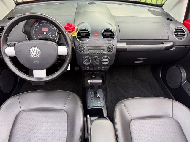 2009 Volkswagen New Beetle Convertible Base