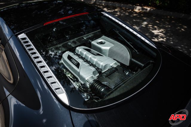 2010 Audi R8 5.2 quattro 2010 Audi R8 5.2 quattro