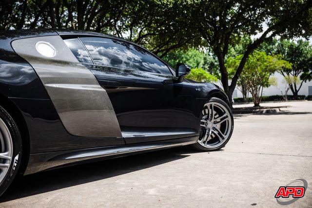 2010 Audi R8 5.2 quattro 2010 Audi R8 5.2 quattro