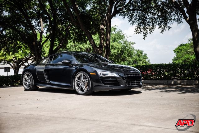 2010 Audi R8 5.2 quattro 2010 Audi R8 5.2 quattro