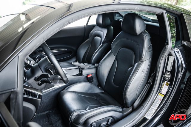 2010 Audi R8 5.2 quattro 2010 Audi R8 5.2 quattro