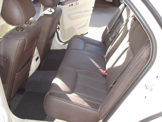 2010 Cadillac DTS Platinum Collection | Charlotte, North Carolina | ADVENTURE VANS 2010 Cadillac DTS Platinum Collection | Charlotte, North Carolina | ADVENTURE VANS