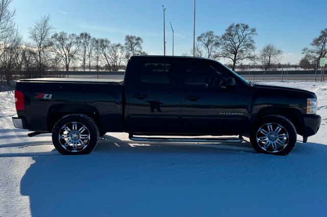2010 Chevrolet Silverado 1500 4WD LT | Roscoe, IL | Autoland Outlets 2010 Chevrolet Silverado 1500 4WD LT | Roscoe, IL | Autoland Outlets
