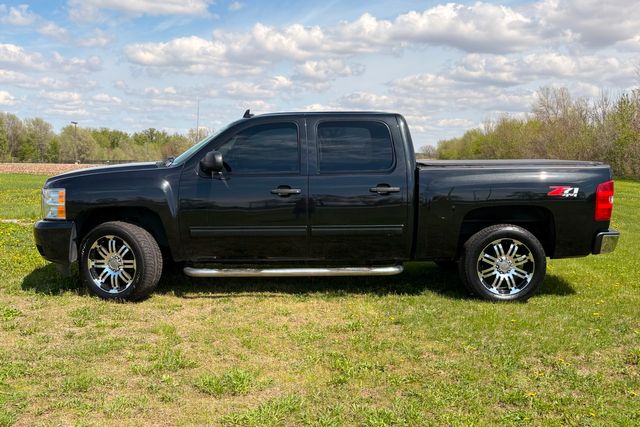 2010 Chevrolet Silverado 1500 4WD LT | Roscoe, IL | Autoland Outlets 2010 Chevrolet Silverado 1500 4WD LT | Roscoe, IL | Autoland Outlets