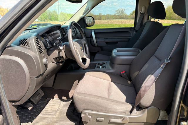 2010 Chevrolet Silverado 1500 4WD LT | Roscoe, IL | Autoland Outlets 2010 Chevrolet Silverado 1500 4WD LT | Roscoe, IL | Autoland Outlets