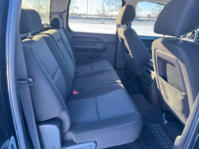 2010 Chevrolet Silverado 1500 4WD LT | Roscoe, IL | Autoland Outlets 2010 Chevrolet Silverado 1500 4WD LT | Roscoe, IL | Autoland Outlets