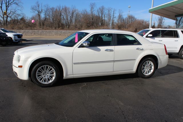 2010 Chrysler 300 Touring | Granite City, Illinois | MasterCars Company Inc. 2010 Chrysler 300 Touring | Granite City, Illinois | MasterCars Company Inc.