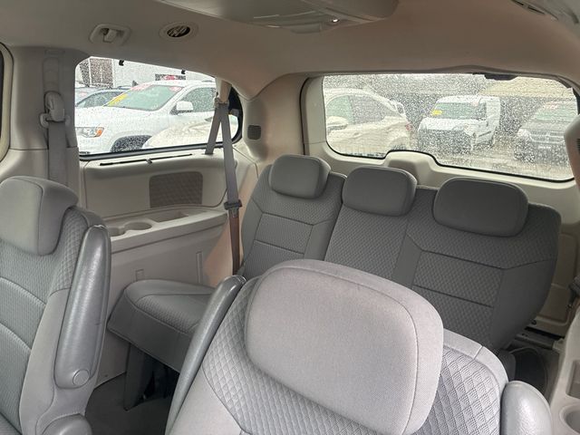 2010 Chrysler Town and Country Touring | Ontario, OH | New Haven Auto Sales