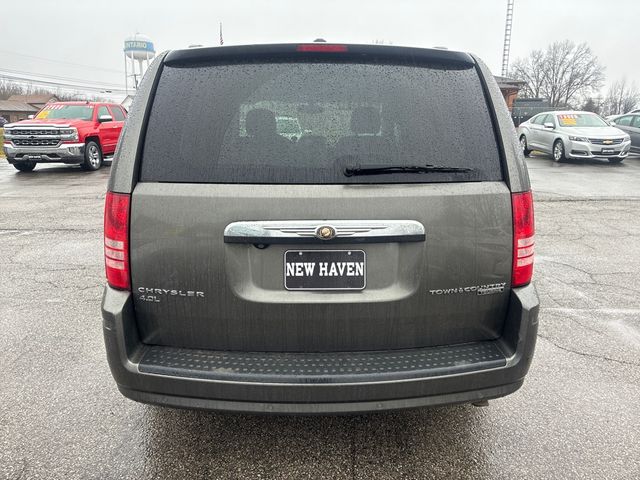 2010 Chrysler Town and Country Touring | Ontario, OH | New Haven Auto Sales