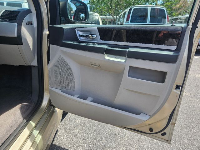 2010 Dodge Grand Caravan SXT Wheelchair Van Ramp Van