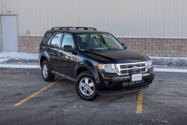 2010 Ford Escape XLS w/ 28 MPG, Cruise Control, Keyless Entry 2010 Ford Escape XLS w/ 28 MPG, Cruise Control, Keyless Entry