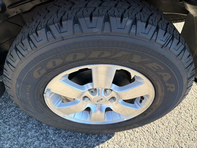 2010 Ford Escape Limited V6 4WD Imports and More Inc 2010 Ford Escape Limited V6 4WD Imports and More Inc