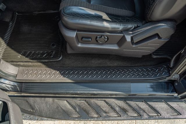 2010 Ford F-150 SVT Raptor 4X4 V8 / DOUBLE CAB / LOW MILES | Austin, TX | Rocky Mountain Truck Stop Austin 2010 Ford F-150 SVT Raptor 4X4 V8 / DOUBLE CAB / LOW MILES | Austin, TX | Rocky Mountain Truck Stop Austin