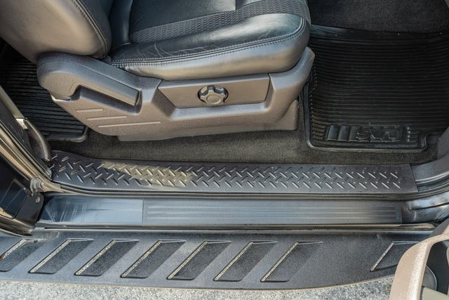 2010 Ford F-150 SVT Raptor 4X4 V8 / DOUBLE CAB / LOW MILES | Austin, TX | Rocky Mountain Truck Stop Austin 2010 Ford F-150 SVT Raptor 4X4 V8 / DOUBLE CAB / LOW MILES | Austin, TX | Rocky Mountain Truck Stop Austin