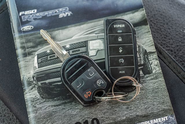 2010 Ford F-150 SVT Raptor 4X4 V8 / DOUBLE CAB / LOW MILES | Austin, TX | Rocky Mountain Truck Stop Austin