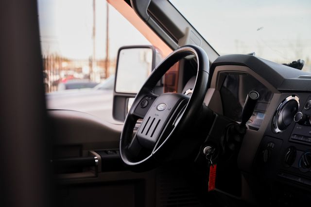 2010 Ford F-250 Super Duty XLT CREW CAB FX4 / CLEAN CARFAX / 6.4L 4X4 DIESEL | Austin, TX | Rocky Mountain Truck Stop Austin