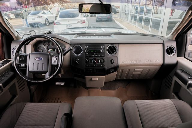 2010 Ford F-250 Super Duty XLT CREW CAB FX4 / CLEAN CARFAX / 6.4L 4X4 DIESEL | Austin, TX | Rocky Mountain Truck Stop Austin 2010 Ford F-250 Super Duty XLT CREW CAB FX4 / CLEAN CARFAX / 6.4L 4X4 DIESEL | Austin, TX | Rocky Mountain Truck Stop Austin