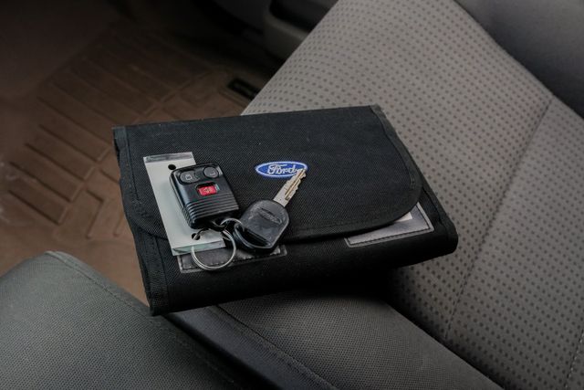 2010 Ford F-250 Super Duty XLT CREW CAB FX4 / CLEAN CARFAX / 6.4L 4X4 DIESEL | Austin, TX | Rocky Mountain Truck Stop Austin 2010 Ford F-250 Super Duty XLT CREW CAB FX4 / CLEAN CARFAX / 6.4L 4X4 DIESEL | Austin, TX | Rocky Mountain Truck Stop Austin