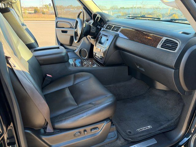 2010 GMC Yukon XL Denali