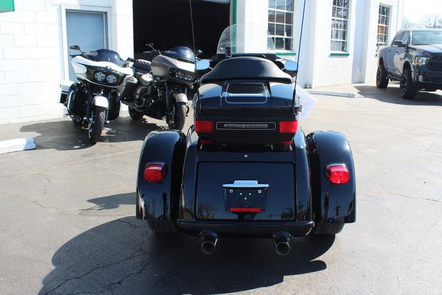 2010 Harley-Davidson Trike Tri Glide Ultra Classic | Granite City, Illinois | MasterCars Company Inc. 2010 Harley-Davidson Trike Tri Glide Ultra Classic | Granite City, Illinois | MasterCars Company Inc.