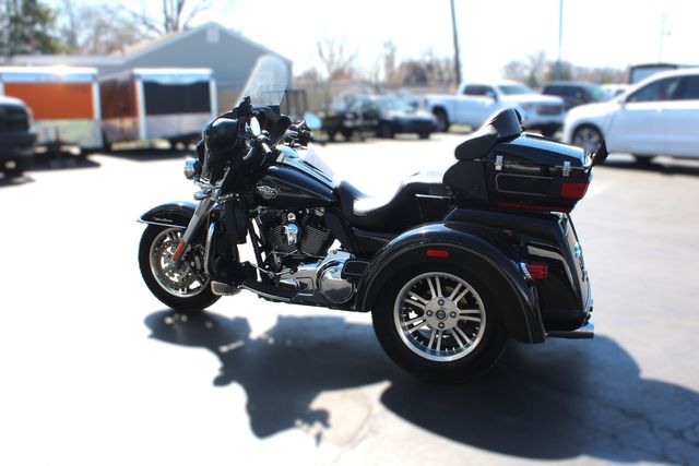 2010 Harley-Davidson Trike Tri Glide Ultra Classic | Granite City, Illinois | MasterCars Company Inc. 2010 Harley-Davidson Trike Tri Glide Ultra Classic | Granite City, Illinois | MasterCars Company Inc.