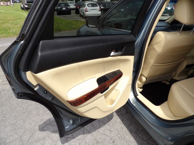 2010 Honda Accord Crosstour EX-L w/Navi | Dalton, GA | Paniagua Auto Mall 2010 Honda Accord Crosstour EX-L w/Navi | Dalton, GA | Paniagua Auto Mall