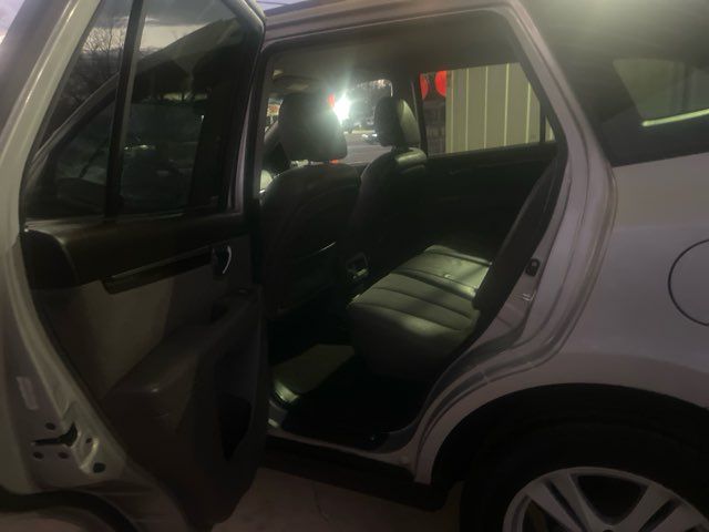 2010 Hyundai SANTA FE SE