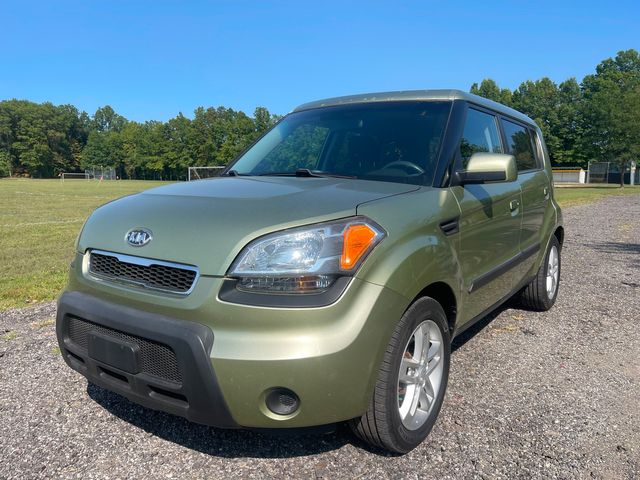 2010 Kia Soul +