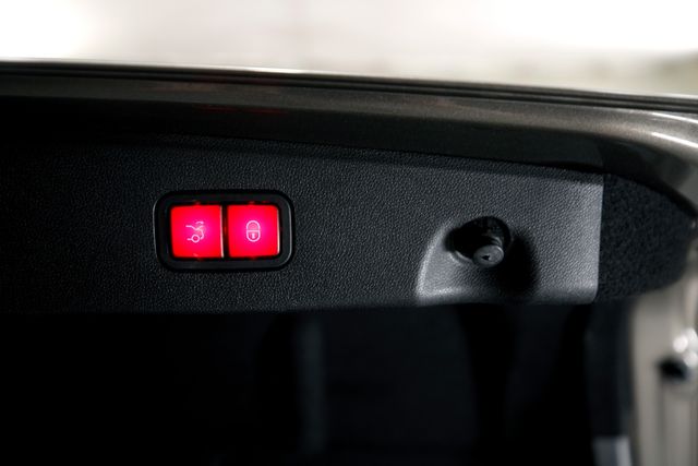 2010 Mercedes-Benz E-Class E 550 Luxury | Burbank, California | MDK International