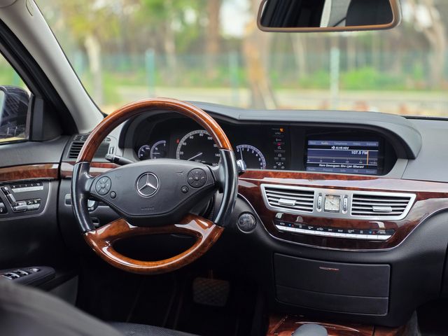 2010 Mercedes-Benz S-Class S 550 2010 Mercedes-Benz S-Class S 550