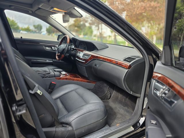 2010 Mercedes-Benz S-Class S 550 2010 Mercedes-Benz S-Class S 550