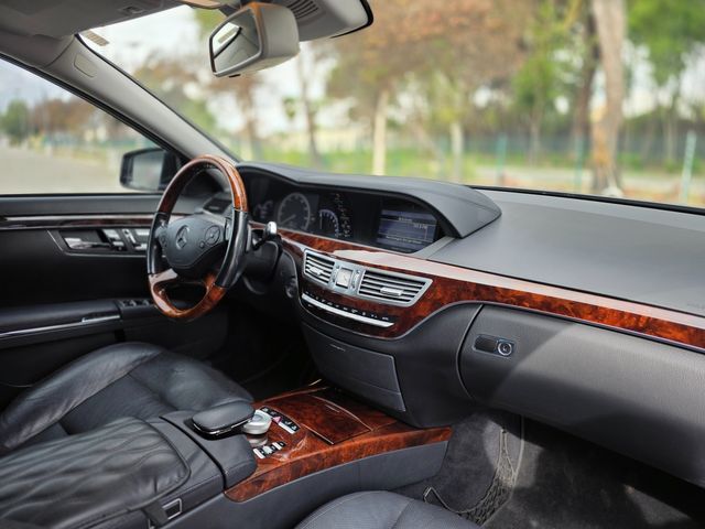 2010 Mercedes-Benz S-Class S 550