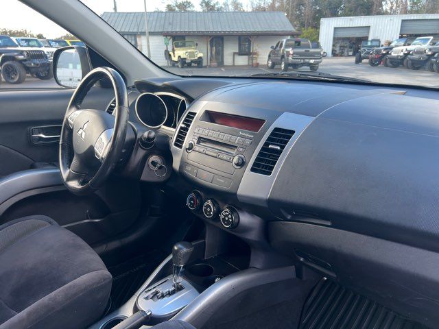 2010 Mitsubishi Outlander ES