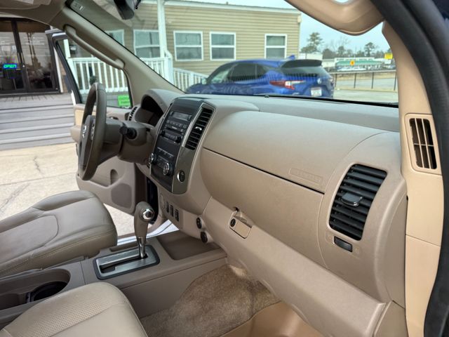 2010 Nissan Frontier LE V6 with Leather