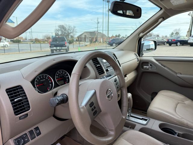 2010 Nissan Frontier LE V6 with Leather