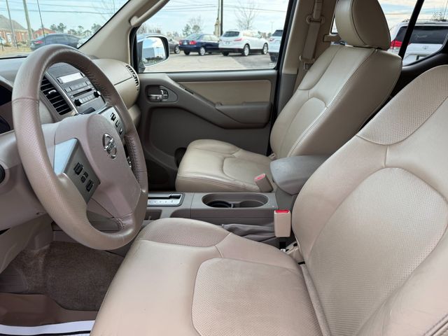 2010 Nissan Frontier LE V6 with Leather