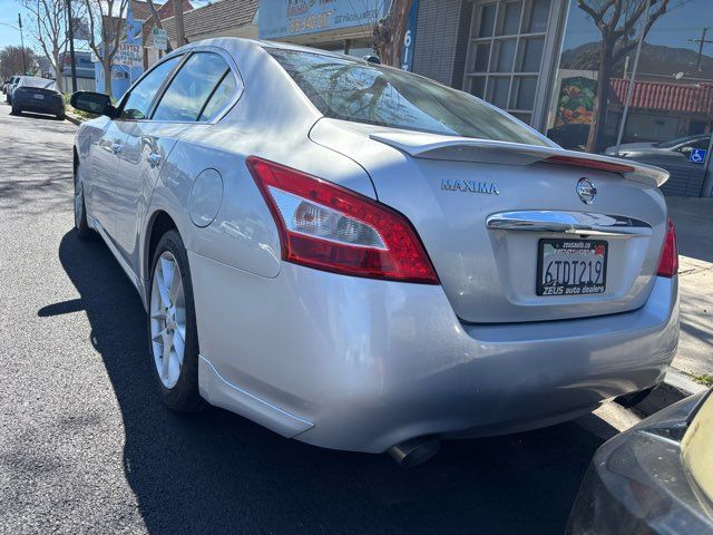 2010 Nissan Maxima 3.5 SV | Brea, CA | Zeus Auto Dealers 2010 Nissan Maxima 3.5 SV | Brea, CA | Zeus Auto Dealers