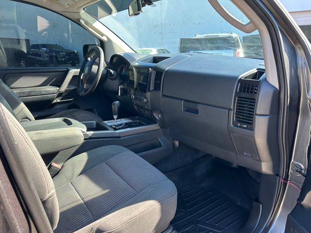 2010 Nissan Titan SE