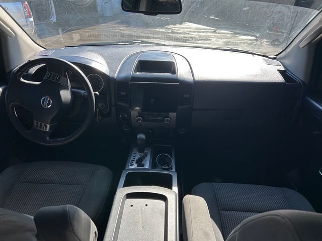 2010 Nissan Titan SE