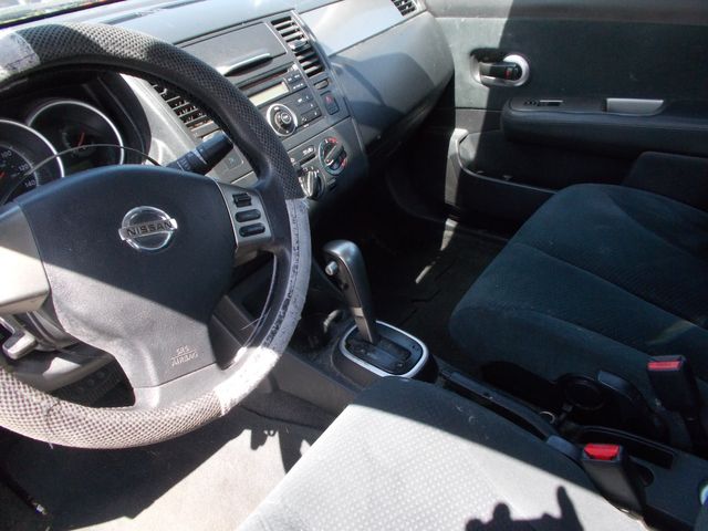 2010 Nissan Versa 1.8 SL