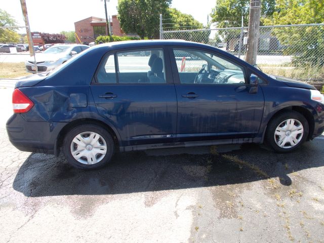 2010 Nissan Versa 1.8 SL 2010 Nissan Versa 1.8 SL